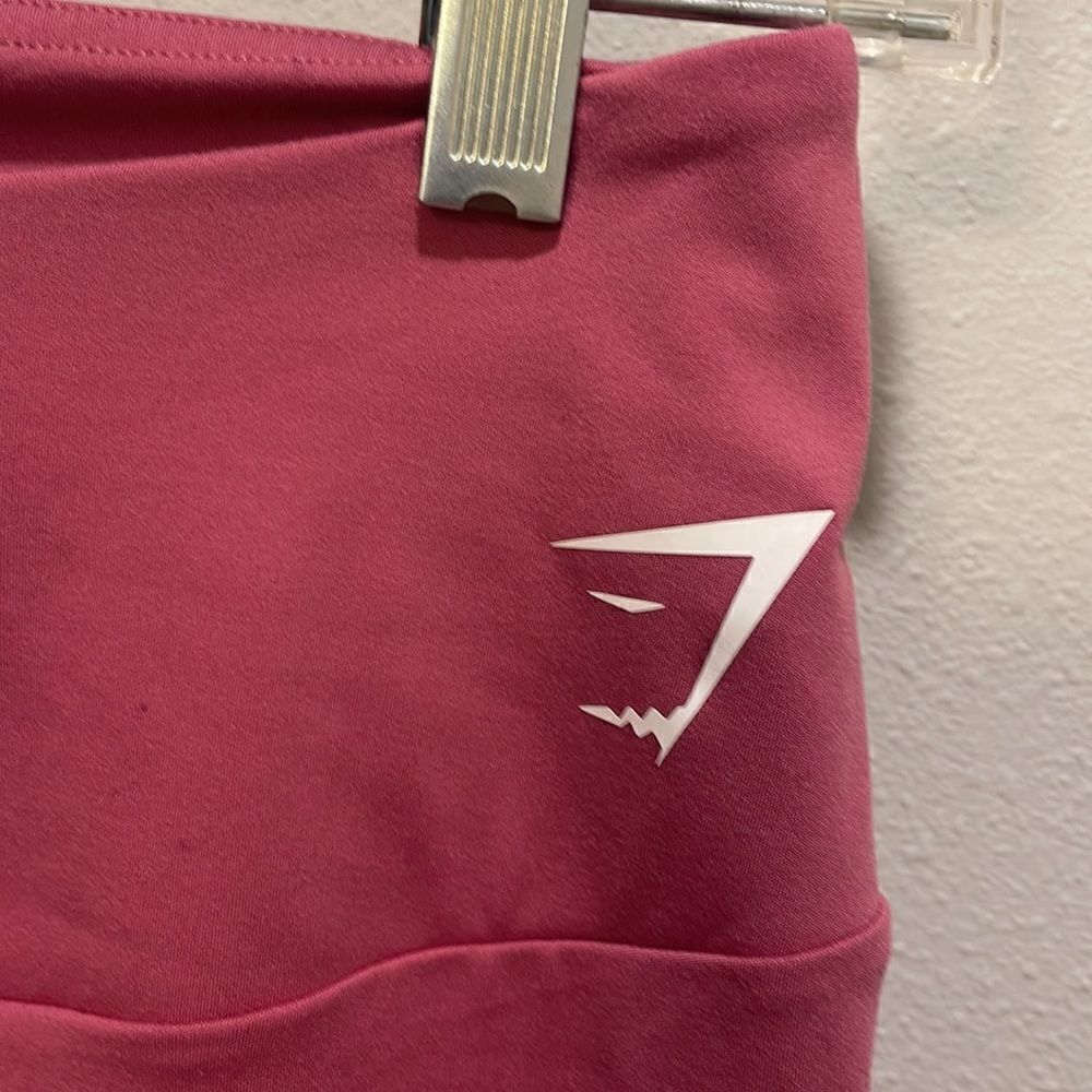 Gymshark woman’s pink Capri leggings - Picture 3 of 6